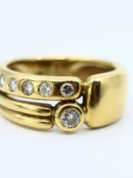 Eleganter Gelbgold Brillantring mit funkelnden Diamanten, 750er Gold.