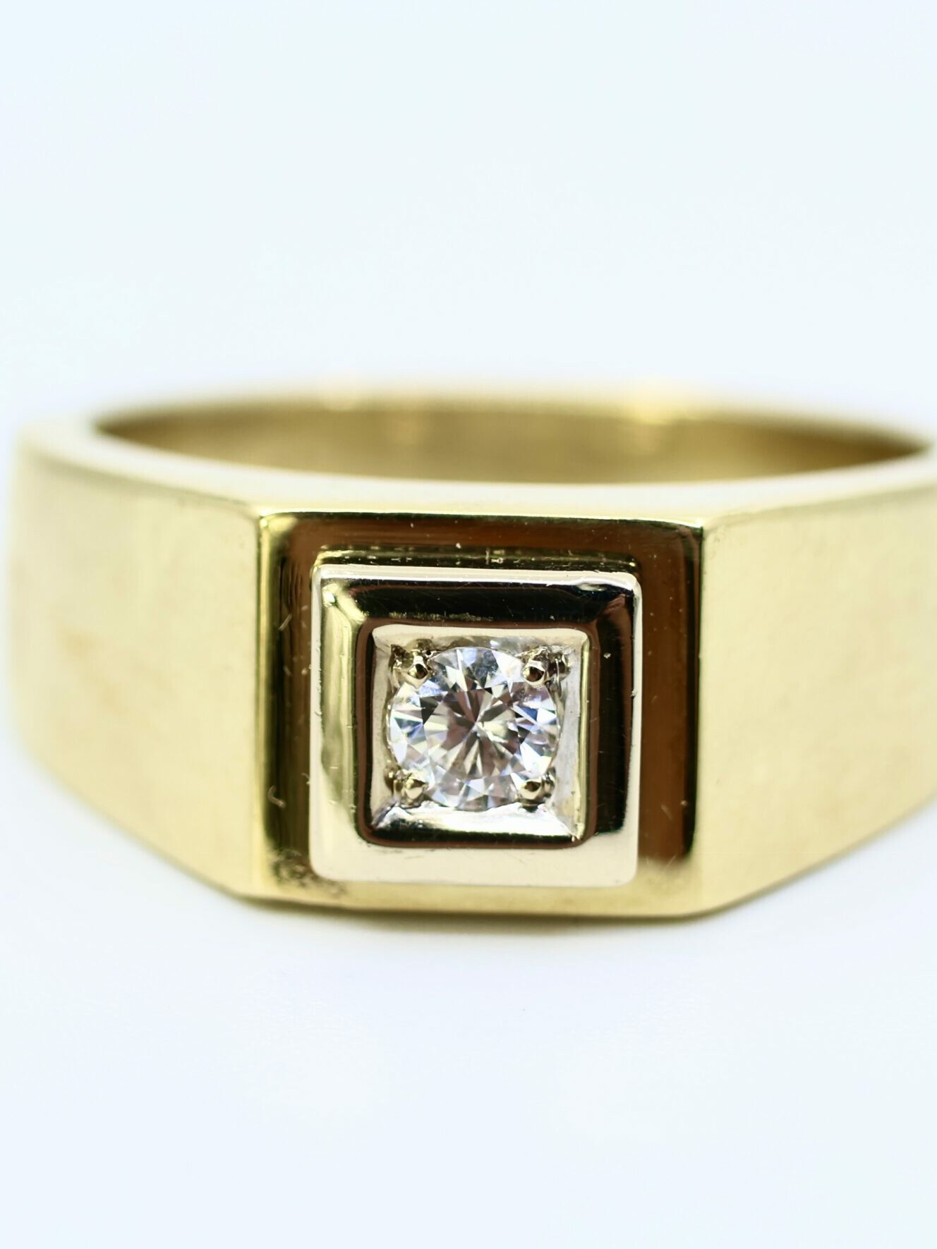 Eleganter Gelbgold-Brillantring 585 mit 0,20 ct Diamant, Herrenring